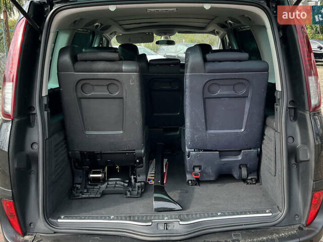 Черный Рено Гранд Эспейс, объемом двигателя 2 л и пробегом 197 тыс. км за 7800 $, фото 18 на Automoto.ua