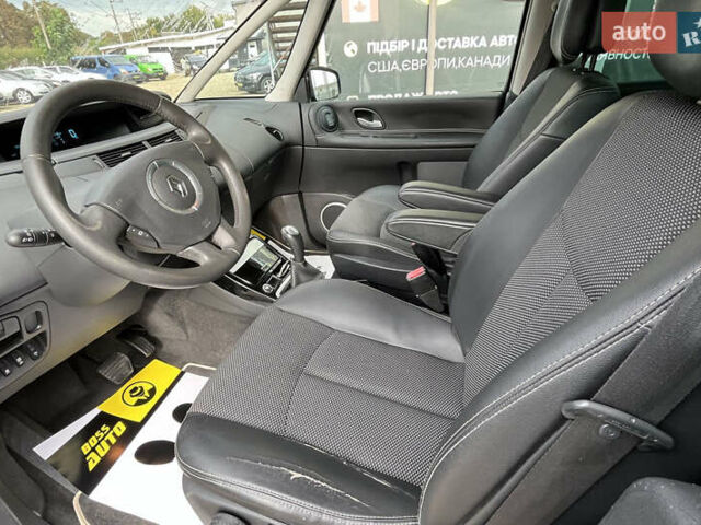 Черный Рено Гранд Эспейс, объемом двигателя 2 л и пробегом 197 тыс. км за 7800 $, фото 10 на Automoto.ua