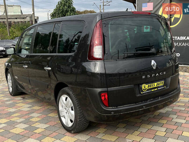 Черный Рено Гранд Эспейс, объемом двигателя 2 л и пробегом 197 тыс. км за 7800 $, фото 4 на Automoto.ua