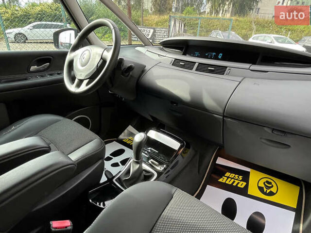 Чорний Рено Гранд Еспейс, об'ємом двигуна 2 л та пробігом 210 тис. км за 8500 $, фото 14 на Automoto.ua