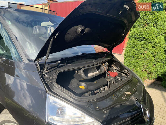 Рено Гранд Еспейс, об'ємом двигуна 2 л та пробігом 308 тис. км за 9500 $, фото 33 на Automoto.ua