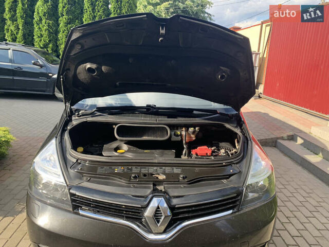 Рено Гранд Еспейс, об'ємом двигуна 2 л та пробігом 308 тис. км за 9500 $, фото 32 на Automoto.ua