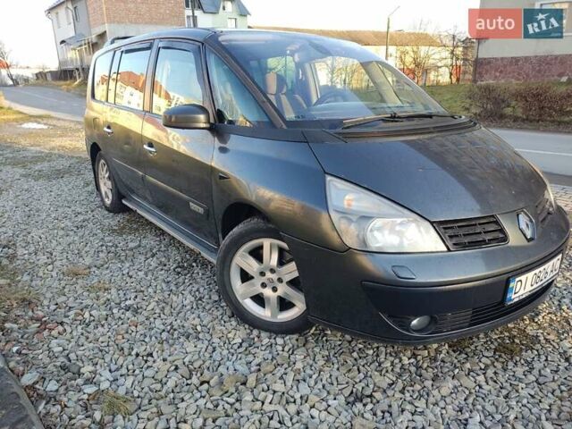 Серый Рено Гранд Эспейс, объемом двигателя 2.2 л и пробегом 316 тыс. км за 3600 $, фото 36 на Automoto.ua