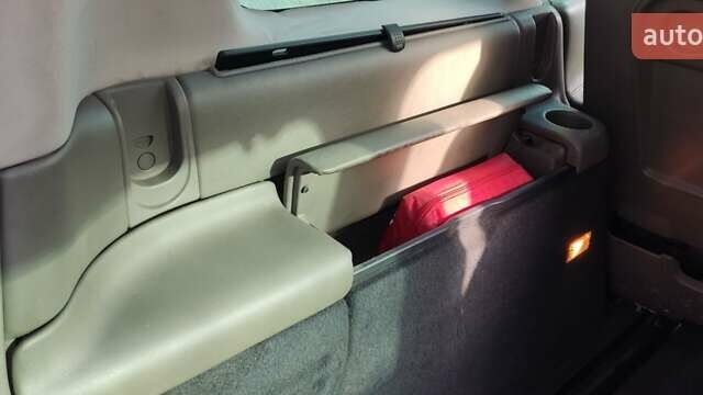 Серый Рено Гранд Эспейс, объемом двигателя 2.2 л и пробегом 316 тыс. км за 3600 $, фото 15 на Automoto.ua