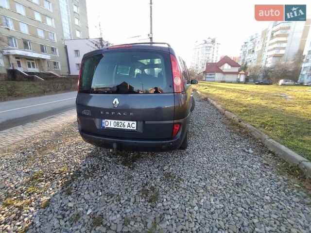 Серый Рено Гранд Эспейс, объемом двигателя 2.2 л и пробегом 316 тыс. км за 3600 $, фото 21 на Automoto.ua
