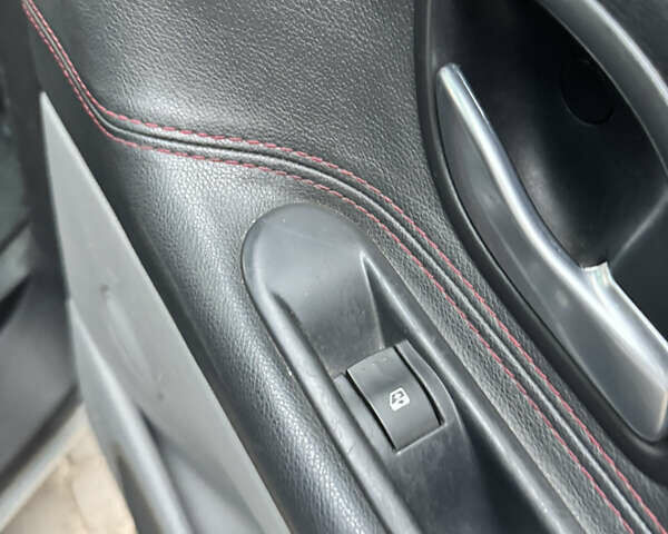 Серый Рено Гранд Эспейс, объемом двигателя 2 л и пробегом 330 тыс. км за 5800 $, фото 17 на Automoto.ua