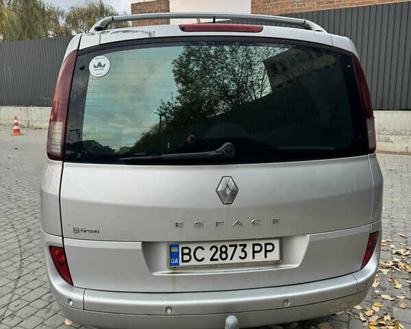 Серый Рено Гранд Эспейс, объемом двигателя 2 л и пробегом 330 тыс. км за 5800 $, фото 5 на Automoto.ua