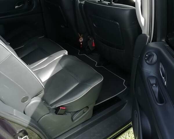 Серый Рено Гранд Эспейс, объемом двигателя 2 л и пробегом 178 тыс. км за 7500 $, фото 4 на Automoto.ua