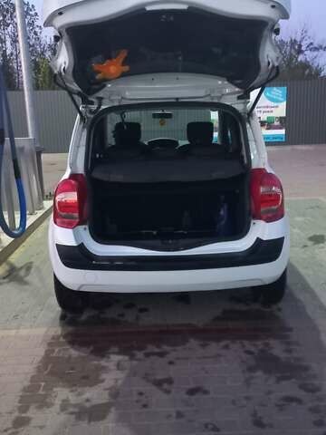 Білий Рено Grand Modus, об'ємом двигуна 1.5 л та пробігом 255 тис. км за 4800 $, фото 4 на Automoto.ua