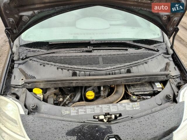 Черный Рено Grand Modus, объемом двигателя 1.5 л и пробегом 173 тыс. км за 4900 $, фото 3 на Automoto.ua