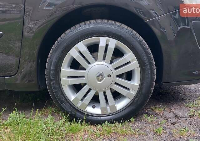 Чорний Рено Grand Modus, об'ємом двигуна 1.6 л та пробігом 212 тис. км за 6450 $, фото 21 на Automoto.ua