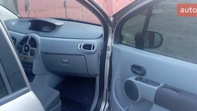 Коричневый Рено Grand Modus, объемом двигателя 1.6 л и пробегом 224 тыс. км за 5900 $, фото 12 на Automoto.ua