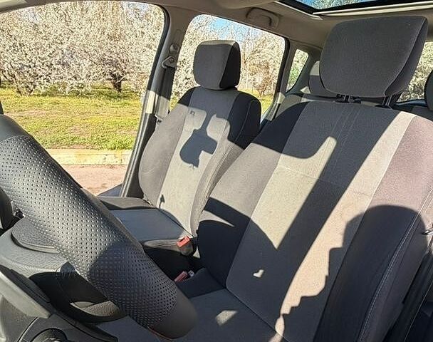 Сірий Рено Grand Modus, об'ємом двигуна 1.5 л та пробігом 288 тис. км за 3700 $, фото 13 на Automoto.ua