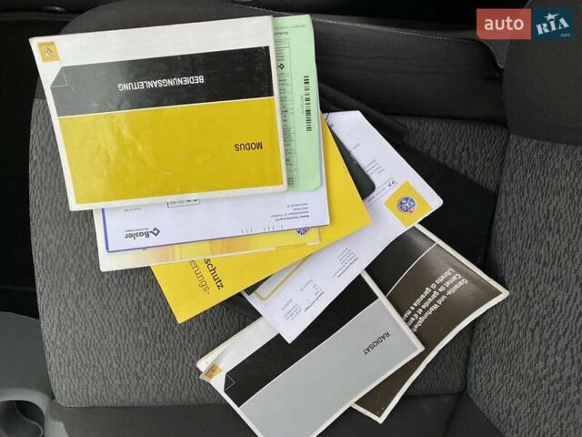 Серый Рено Grand Modus, объемом двигателя 1.6 л и пробегом 196 тыс. км за 6900 $, фото 15 на Automoto.ua