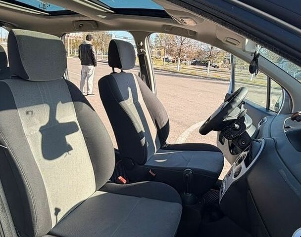 Сірий Рено Grand Modus, об'ємом двигуна 1.5 л та пробігом 288 тис. км за 3700 $, фото 7 на Automoto.ua