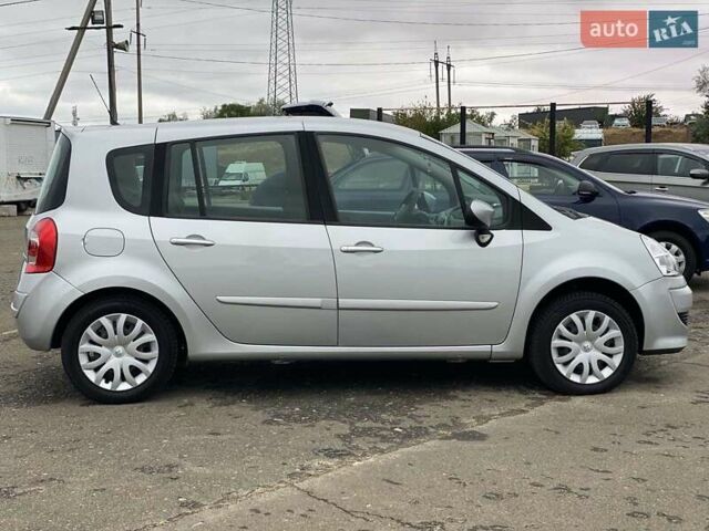 Серый Рено Grand Modus, объемом двигателя 1.6 л и пробегом 196 тыс. км за 6900 $, фото 8 на Automoto.ua