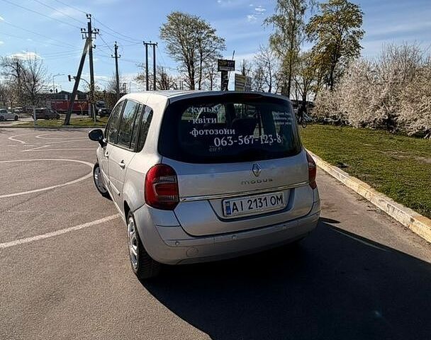 Сірий Рено Grand Modus, об'ємом двигуна 1.5 л та пробігом 288 тис. км за 3700 $, фото 32 на Automoto.ua