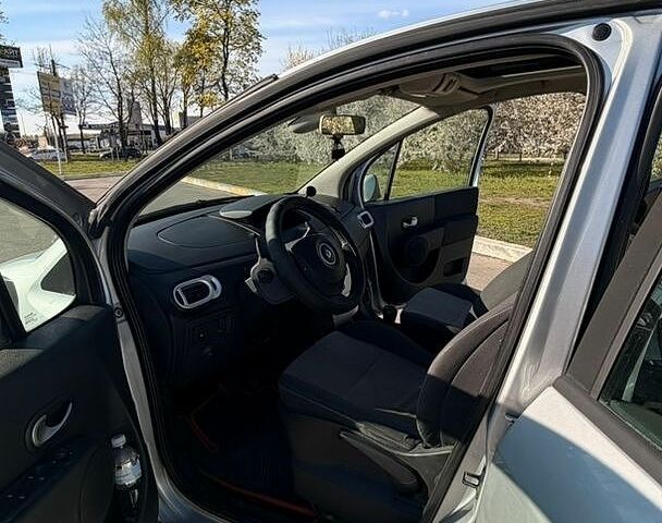 Сірий Рено Grand Modus, об'ємом двигуна 1.5 л та пробігом 288 тис. км за 3700 $, фото 6 на Automoto.ua
