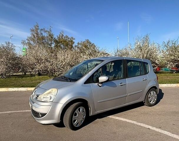 Сірий Рено Grand Modus, об'ємом двигуна 1.5 л та пробігом 288 тис. км за 3700 $, фото 24 на Automoto.ua