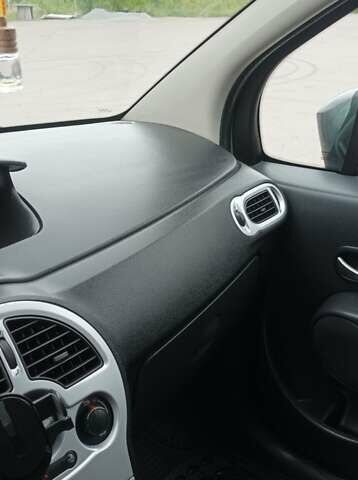 Сірий Рено Grand Modus, об'ємом двигуна 1.5 л та пробігом 198 тис. км за 5400 $, фото 10 на Automoto.ua