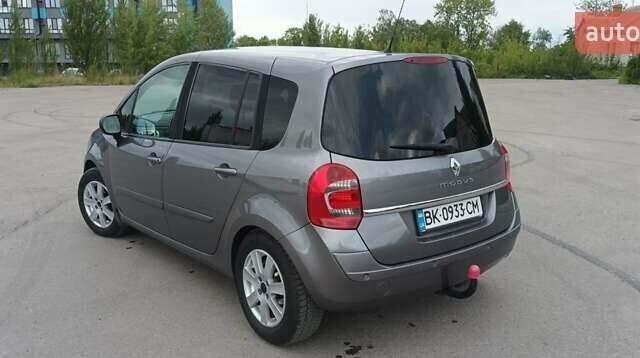 Сірий Рено Grand Modus, об'ємом двигуна 1.5 л та пробігом 198 тис. км за 5400 $, фото 1 на Automoto.ua