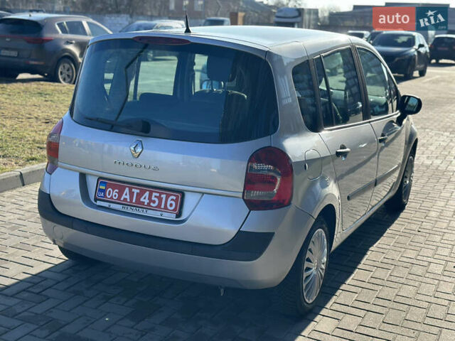 Сірий Рено Grand Modus, об'ємом двигуна 1.2 л та пробігом 173 тис. км за 4650 $, фото 5 на Automoto.ua