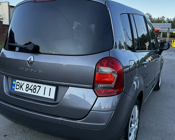Сірий Рено Grand Modus, об'ємом двигуна 1.5 л та пробігом 157 тис. км за 6900 $, фото 24 на Automoto.ua