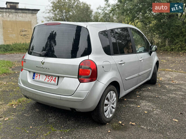 Сірий Рено Grand Modus, об'ємом двигуна 1.2 л та пробігом 175 тис. км за 4700 $, фото 6 на Automoto.ua