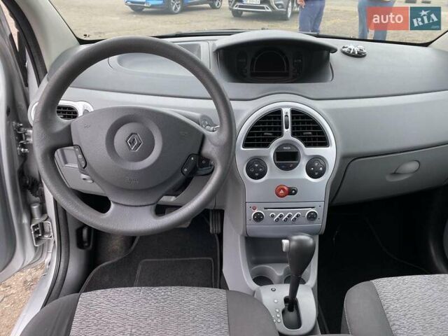 Серый Рено Grand Modus, объемом двигателя 1.6 л и пробегом 196 тыс. км за 6900 $, фото 10 на Automoto.ua