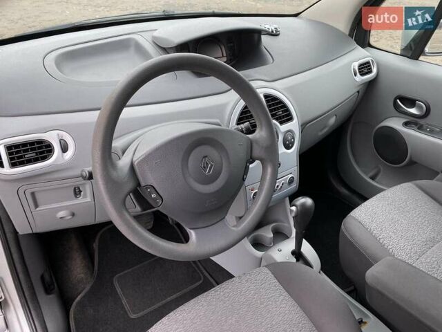 Серый Рено Grand Modus, объемом двигателя 1.6 л и пробегом 196 тыс. км за 6900 $, фото 8 на Automoto.ua