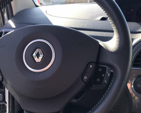 Сірий Рено Grand Modus, об'ємом двигуна 1.6 л та пробігом 120 тис. км за 7300 $, фото 7 на Automoto.ua