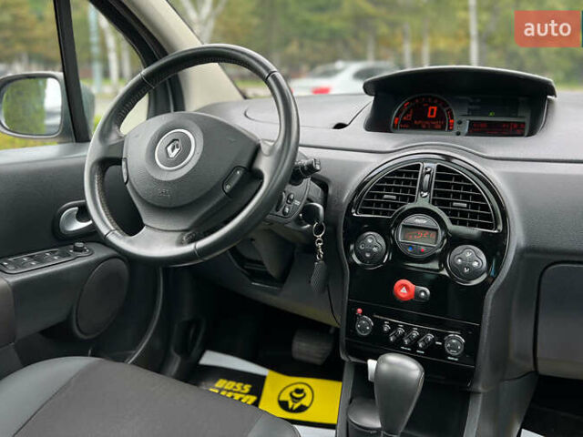 Сірий Рено Grand Modus, об'ємом двигуна 1.6 л та пробігом 99 тис. км за 8650 $, фото 18 на Automoto.ua