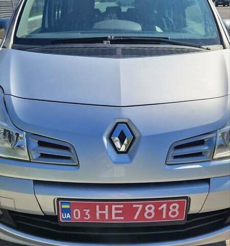 Серый Рено Grand Modus, объемом двигателя 1.6 л и пробегом 98 тыс. км за 8200 $, фото 11 на Automoto.ua