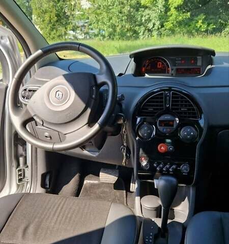 Серый Рено Grand Modus, объемом двигателя 1.6 л и пробегом 98 тыс. км за 8200 $, фото 24 на Automoto.ua