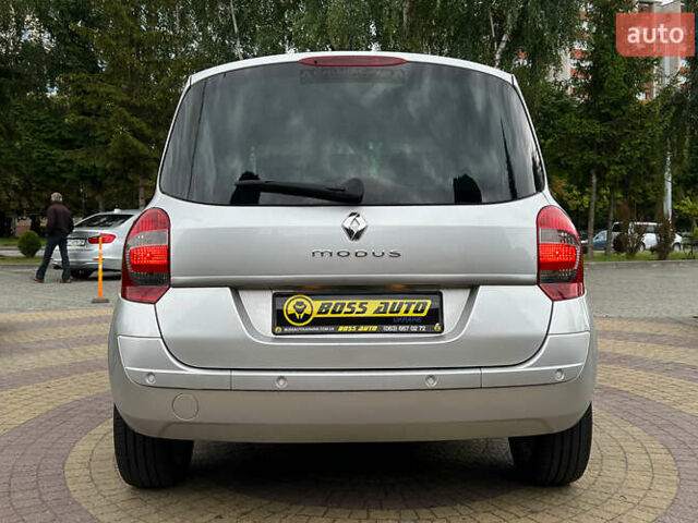 Сірий Рено Grand Modus, об'ємом двигуна 1.6 л та пробігом 99 тис. км за 8650 $, фото 5 на Automoto.ua