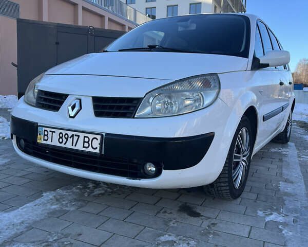 Белый Рено Гранд Сценик, объемом двигателя 1.46 л и пробегом 260 тыс. км за 4650 $, фото 1 на Automoto.ua