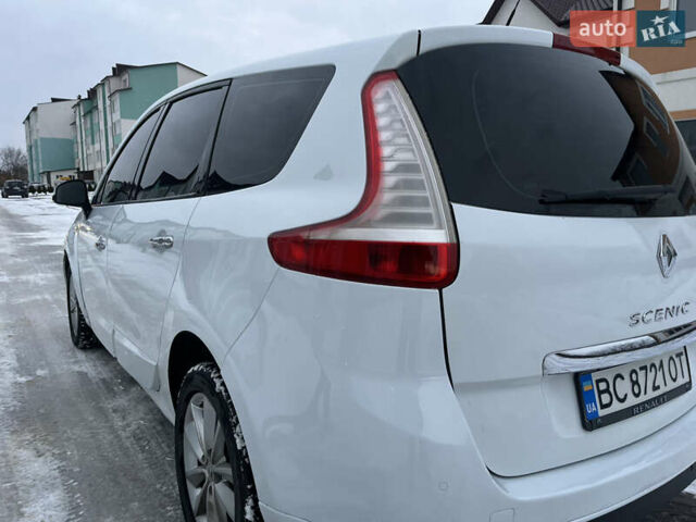 Білий Рено Гранд Сценік, об'ємом двигуна 2 л та пробігом 355 тис. км за 6800 $, фото 21 на Automoto.ua