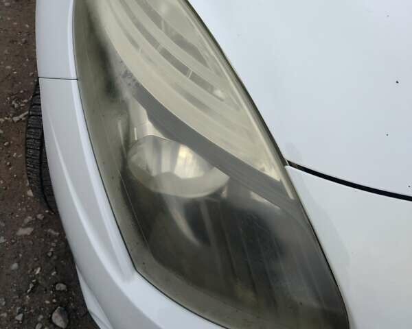 Белый Рено Гранд Сценик, объемом двигателя 1.46 л и пробегом 172 тыс. км за 6156 $, фото 12 на Automoto.ua