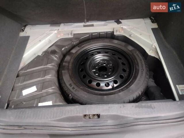 Белый Рено Гранд Сценик, объемом двигателя 1.46 л и пробегом 172 тыс. км за 6156 $, фото 33 на Automoto.ua