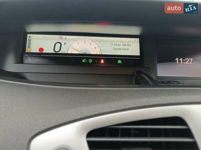 Белый Рено Гранд Сценик, объемом двигателя 1.5 л и пробегом 287 тыс. км за 6200 $, фото 14 на Automoto.ua