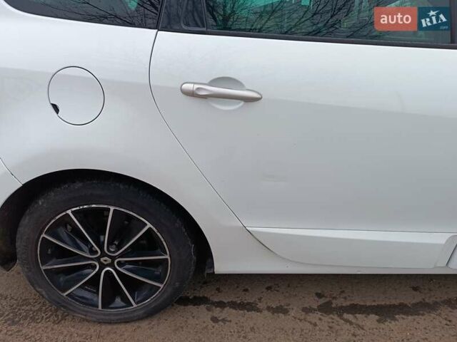 Белый Рено Гранд Сценик, объемом двигателя 1.5 л и пробегом 287 тыс. км за 6200 $, фото 9 на Automoto.ua