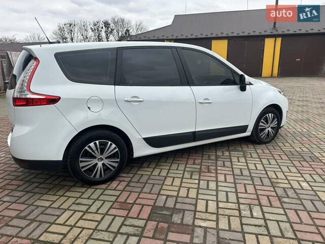 Белый Рено Гранд Сценик, объемом двигателя 1.5 л и пробегом 243 тыс. км за 6700 $, фото 10 на Automoto.ua