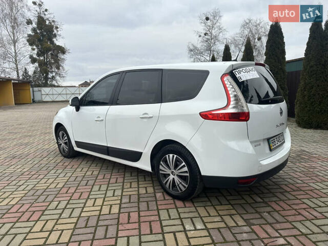 Белый Рено Гранд Сценик, объемом двигателя 1.5 л и пробегом 243 тыс. км за 6700 $, фото 24 на Automoto.ua