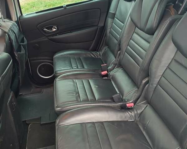 Белый Рено Гранд Сценик, объемом двигателя 1.5 л и пробегом 287 тыс. км за 6200 $, фото 18 на Automoto.ua