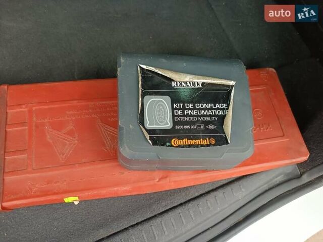 Белый Рено Гранд Сценик, объемом двигателя 1.5 л и пробегом 287 тыс. км за 6200 $, фото 23 на Automoto.ua