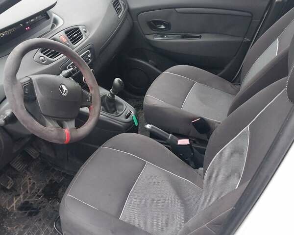 Білий Рено Гранд Сценік, об'ємом двигуна 1.5 л та пробігом 371 тис. км за 5900 $, фото 8 на Automoto.ua