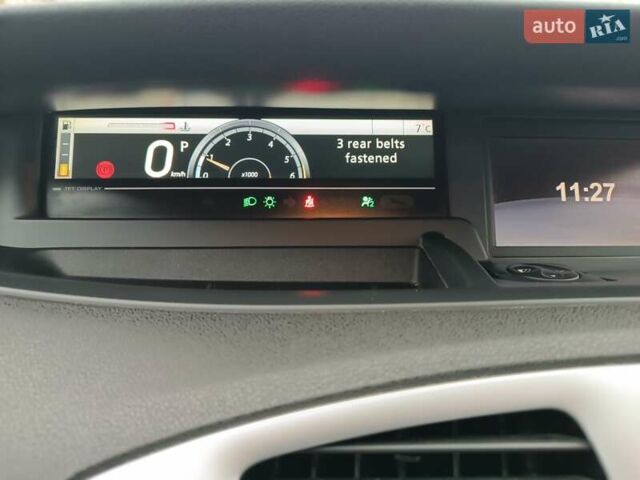 Белый Рено Гранд Сценик, объемом двигателя 1.5 л и пробегом 287 тыс. км за 6200 $, фото 13 на Automoto.ua