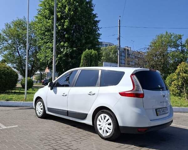 Белый Рено Гранд Сценик, объемом двигателя 1.46 л и пробегом 240 тыс. км за 6500 $, фото 2 на Automoto.ua