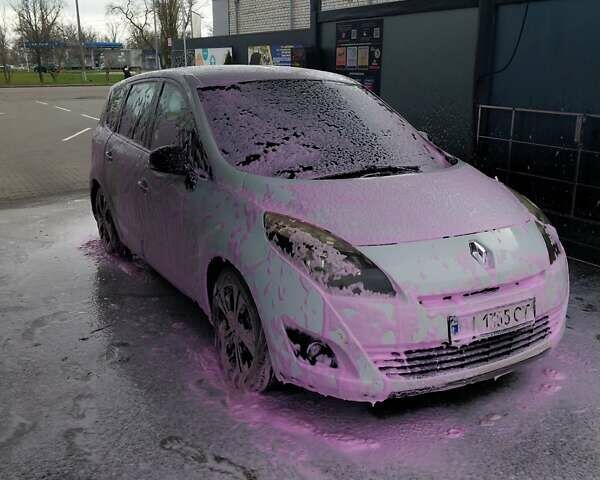 Білий Рено Гранд Сценік, об'ємом двигуна 1.5 л та пробігом 371 тис. км за 5900 $, фото 11 на Automoto.ua