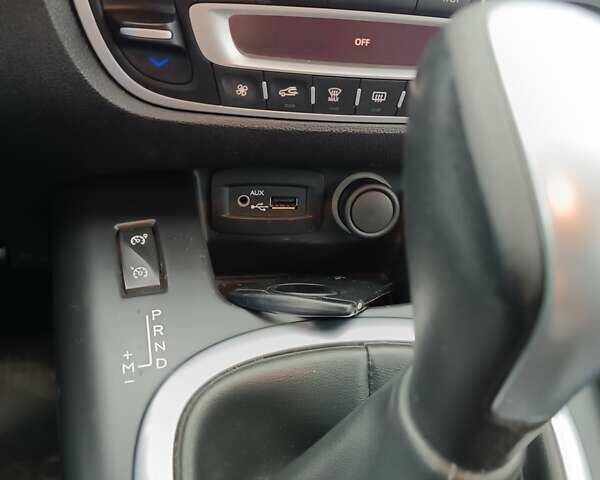 Белый Рено Гранд Сценик, объемом двигателя 1.5 л и пробегом 287 тыс. км за 6200 $, фото 21 на Automoto.ua